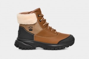 Botas Ugg Yose Fluff V2 Mujer Marrones | Argentina OBLUKGM-23