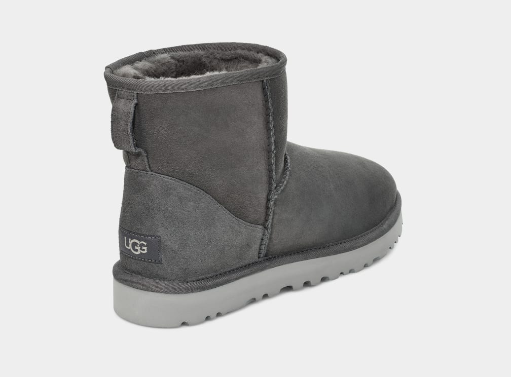 Botas Ugg Classic Mini Hombre Gris Oscuro | Argentina VAILFQU-46