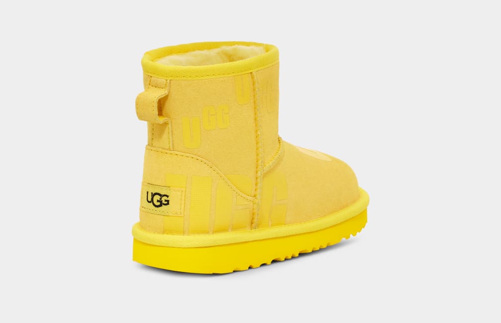 Botas Ugg Classic Mini Scatter Graphic Niños Amarillo | Argentina BYKCDGA-08