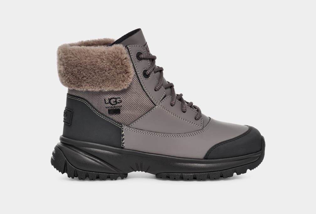 Botas Ugg Yose Fluff V2 Mujer Gris | Argentina BNUJRMX-07